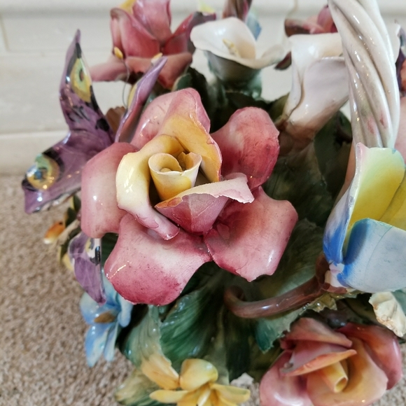 ❤EUC❤ CAPODIMONTE LARGE BASKET - Picture 6 of 16